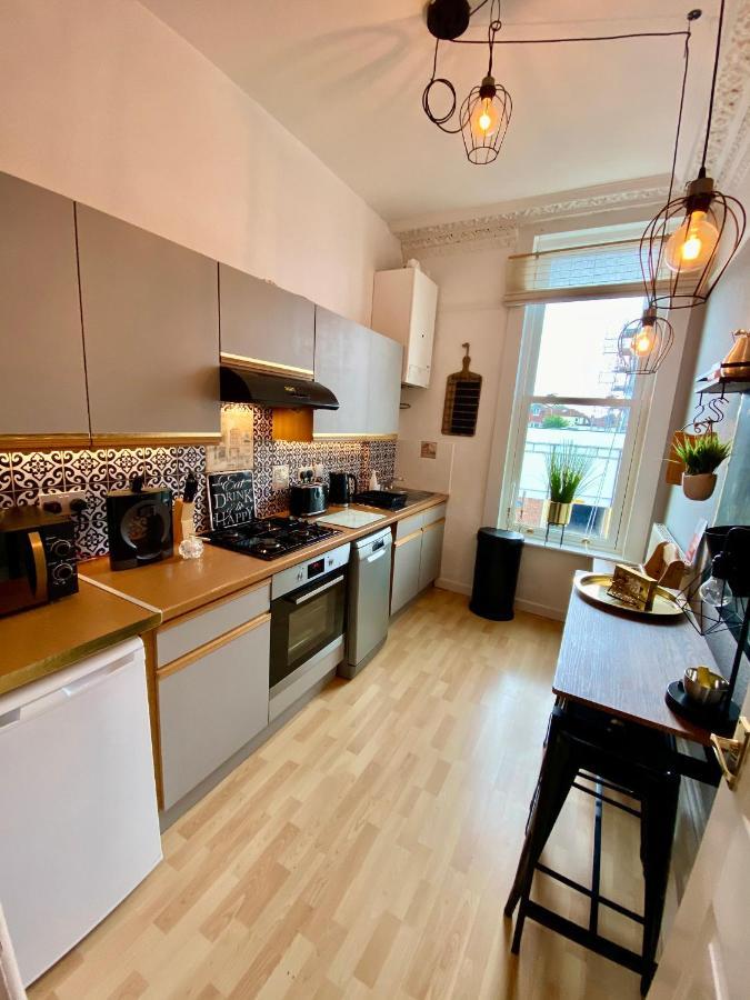 Ann Apartments Opposite The Pier With Sea View Portsmouth Extérieur photo